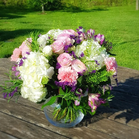 Bouquet rond hortensias et roses FdGM